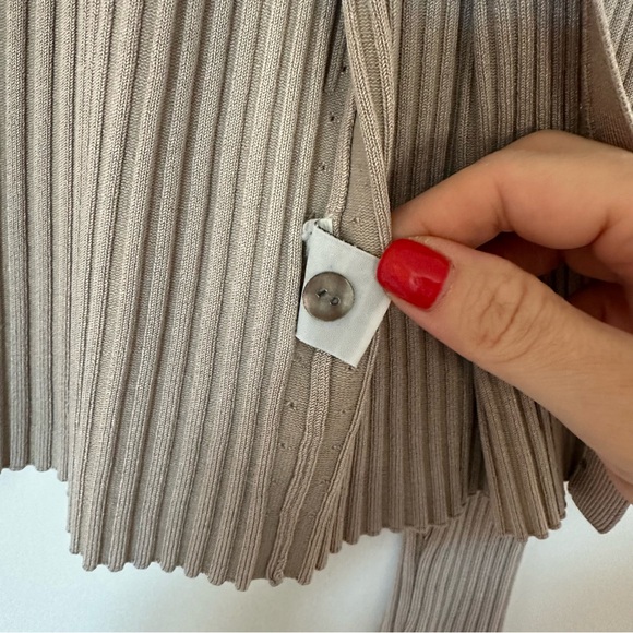 Three Dots Vintage Y2K Tan Silk Cardigan (Read Description) - Picture 6 of 10